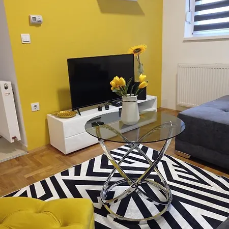 Sunflower Apartament *